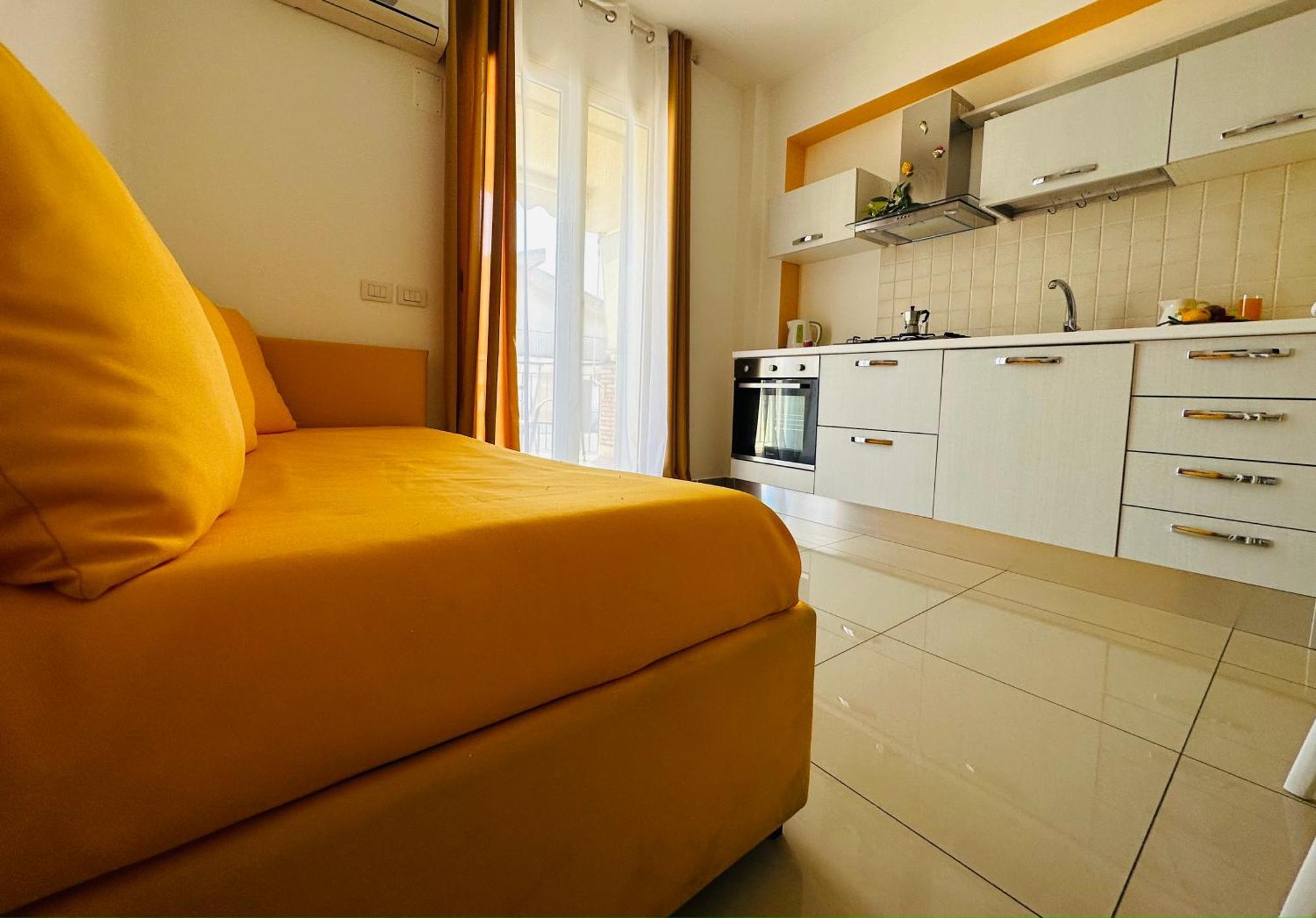 Riviera Ionica Aparthotel Santa Teresa Di Riva Exterior foto